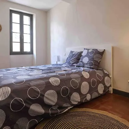 Centre 75m2, Avec 3 * קרקסון