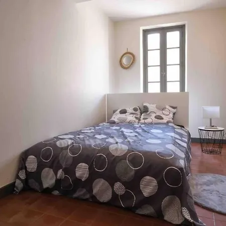 Centre 75m2, Avec 3 דירה קרקסון