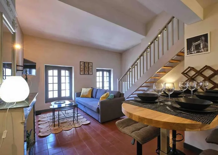 Centre 75m2, Avec 3 Lägenhet Carcassonne